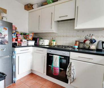 2 bedroom semi-detached house to rent - Photo 5