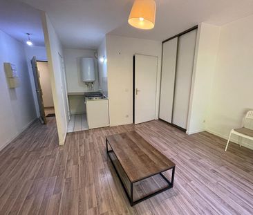 Location Appartement 1 pièce 24m² - Photo 3