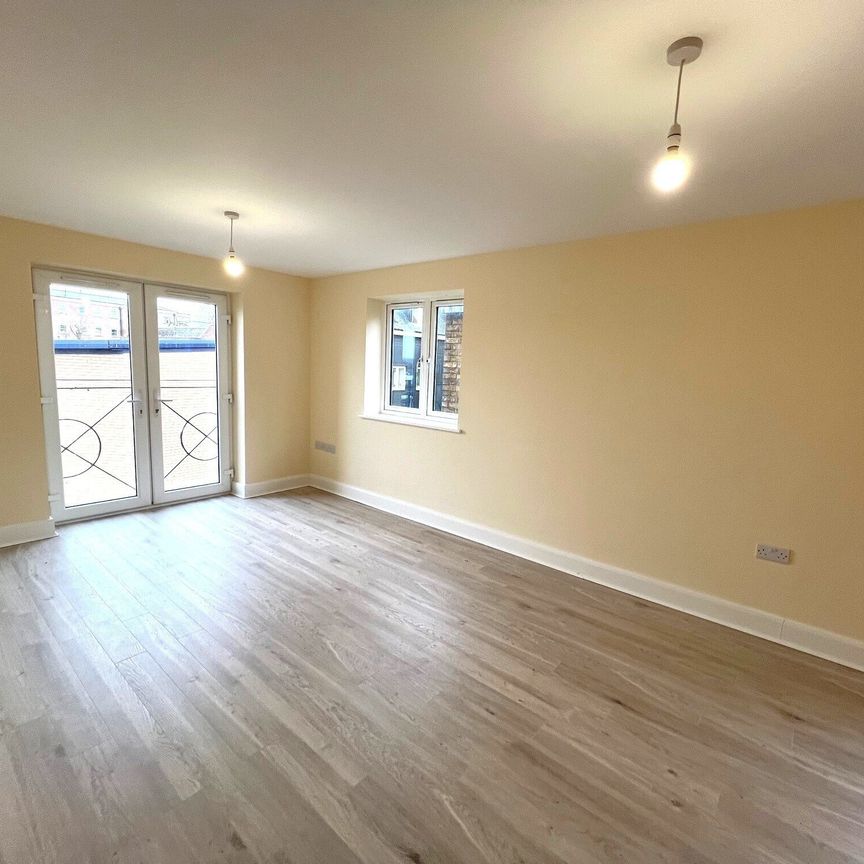 Brewery Road, Hoddesdon - Photo 1