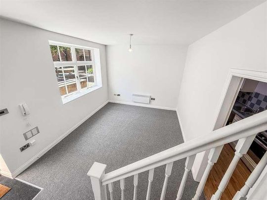 Horninglow Street, Burton-on-trent, DE14 - Photo 1