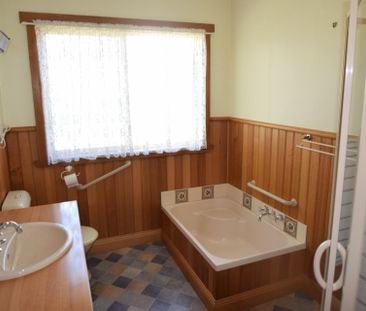 Love Living Here! - Photo 6