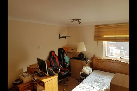 2 Bed Flat, Burns Road, S6 - Photo 4