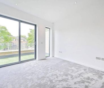 5 bedroom terraced house to rent - Photo 3