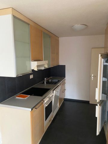 Moderne et spacieux : appartement de 4,5 pièces à Zurich avec balcon et salle de bain privée - Photo 2