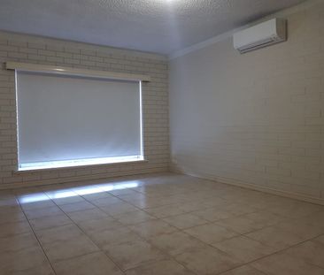 Midway between the City and the Beach… - Photo 3