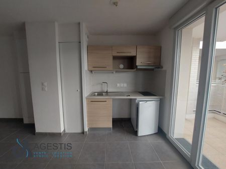 Location Appartement 2 pièces 42m² BEAUZELLE 31700 - Photo 2