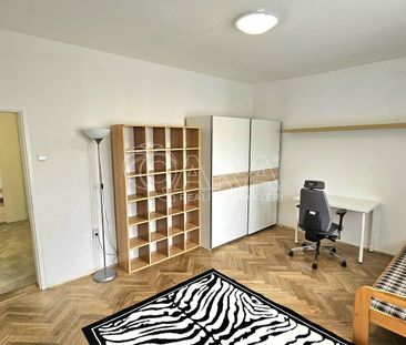 Pronájem bytu 2+1 46 m² - Fotografie 3