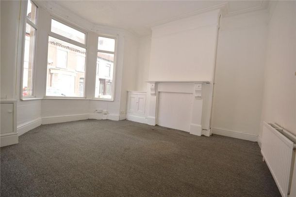 5 bedroom end of terrace house to rent - Photo 1