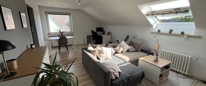 Schöne 2-Zimmer-DG-Wohnung in ruhiger Lage in Moers Hülsdonk zu vermieten - Foto 1