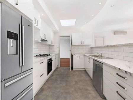 19 The Bulwark Castlecrag - Photo 2