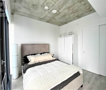 Luxury 1 Bed + Den at Yonge and Eglinton - Photo 3