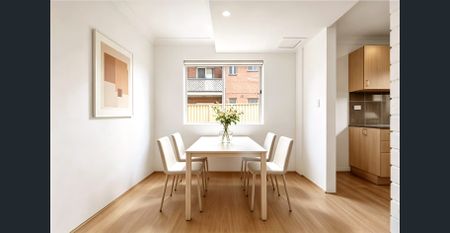 Ground Floor Three Bedrooms Unit - Photo 2