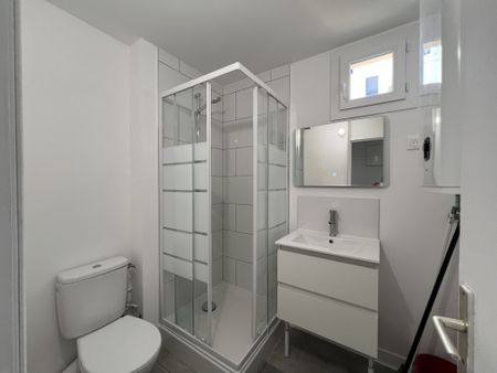 STUDIO MEUBLE - 22.43M² - VITRY SUR SEINE - Photo 5