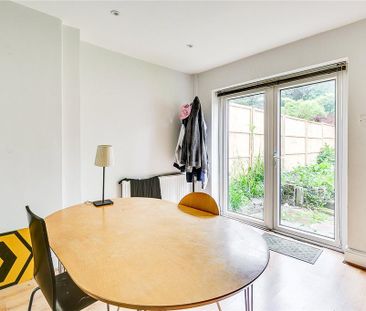 3 bedroom terraced house to rent - Photo 4