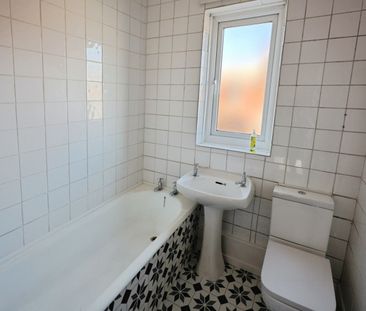 2 bedroom House To Let - Photo 5