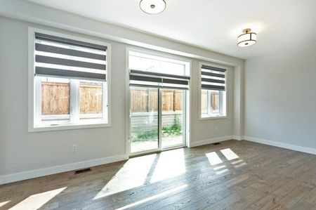 For Lease - 3025 Doyle Drive Unit# 22, London South, Ontario - Photo 4