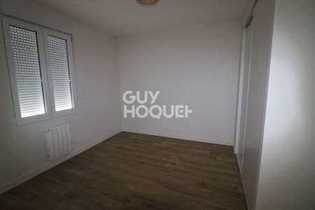 LOCATION d'un appartement T3 95 m2 au sol (66 m² carrez) à DECINES CHARPIEU - Photo 2