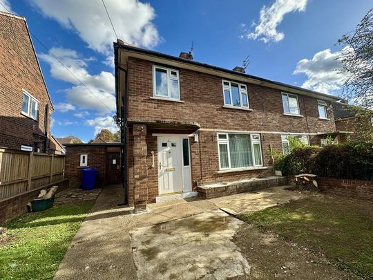 3 bedroom property to rent - Photo 1