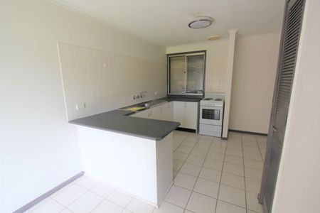 Excellent 3 Bedroom Home Close to All Amenities - Photo 3