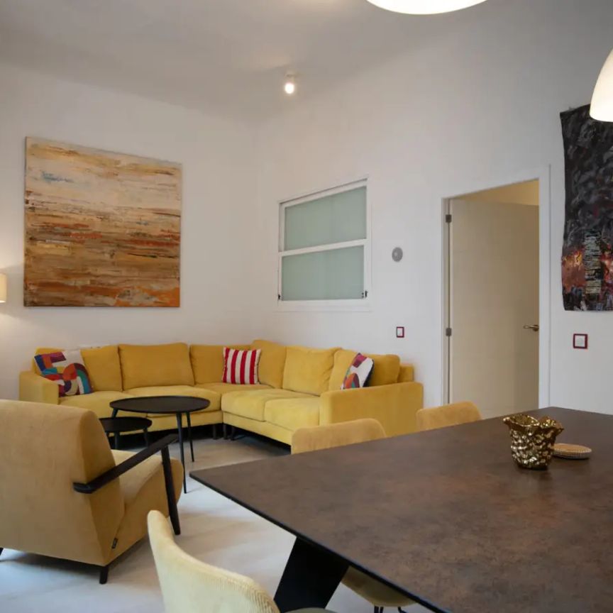1-bedroom apartment for rent in Cortes - Photo 1