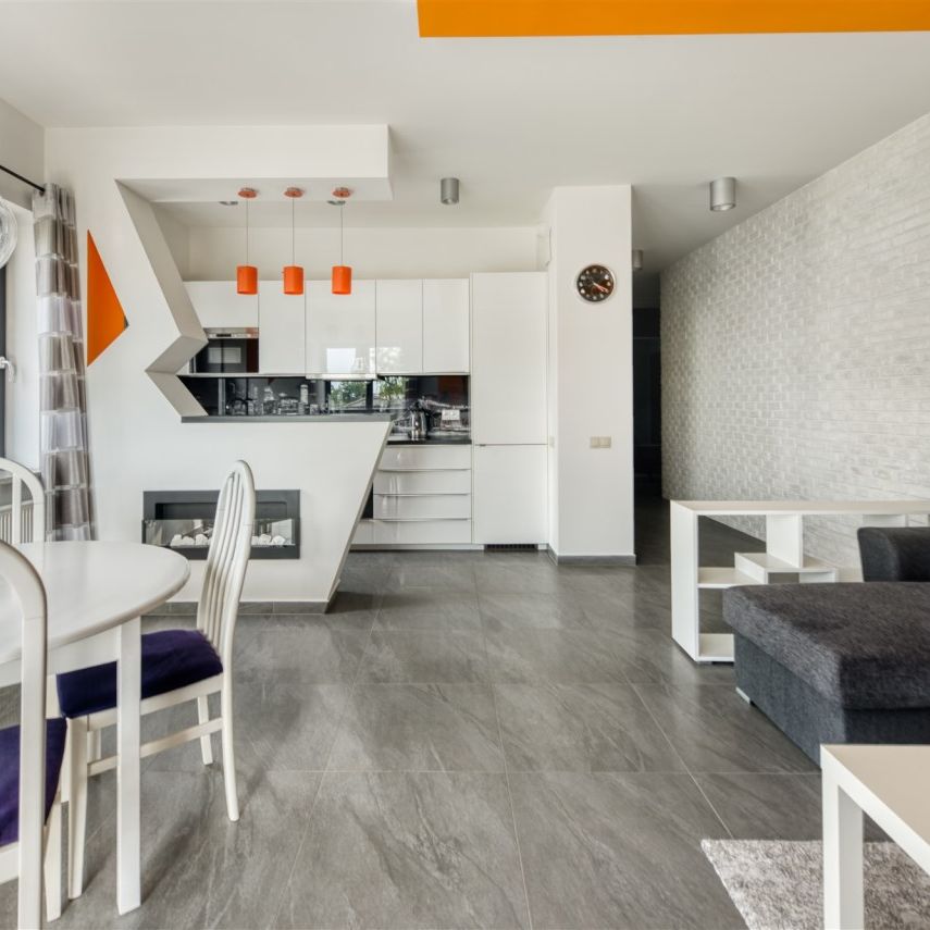 Łódź, Bałuty, św. Teresy od Dzieciątka Jezus - Zdjęcie 1