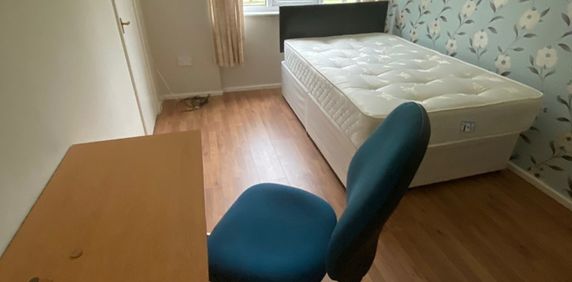 Room in a Shared House, Foster Way, B5 - Photo 2