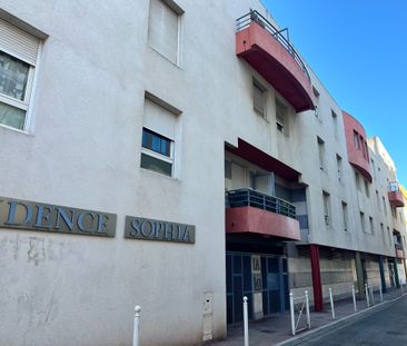 Location Appartement 1 pièce 33m² TOULON 83100 - Photo 6