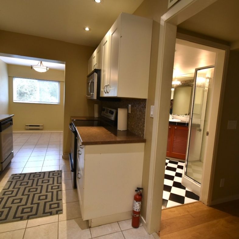 435 Tempe Crescent, North Vancouver (Basement Suite) - Photo 1