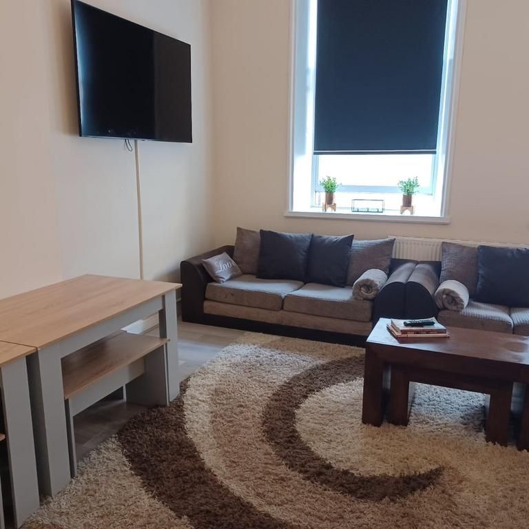 2 bedroom flat to rent - Photo 1