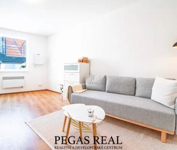Pronájem bytu 1+kk, 27 m - Fotografie 1