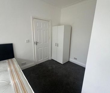 Studio to rent - Photo 6