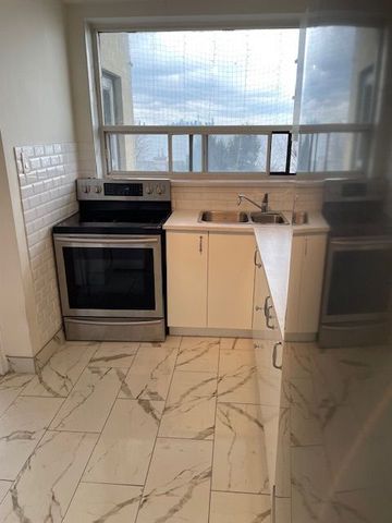 For Lease - 2 Royal York Road Unit# 502, Toronto, Ontario - Photo 5