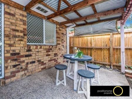 Forest Lake Hidden Gem – Comfort, Location and Convenience - Photo 5