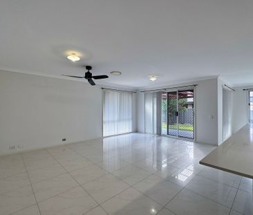 "Large Family Home" - Photo 1