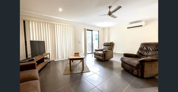 EXECUTIVE TOWNHOUSE IN CONVENIENT LOCATION - Photo 1