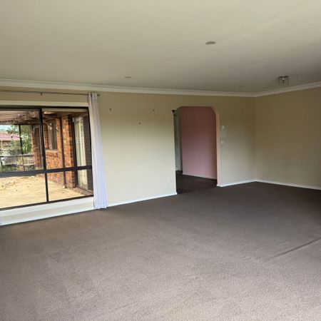 Four Bedrooms on Glenview - Photo 3