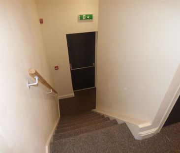 Flat 14, Avenue Road, Wheatley, DN2 - Photo 5