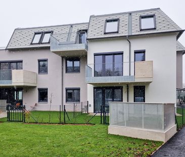 Familienwohnung mit Balkon im 2. OG - Foto 1