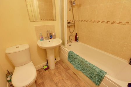 3 bedroom townhouse to rent - Photo 5