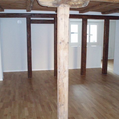 "Renovated old building apartment for young people in the center" - Foto 1