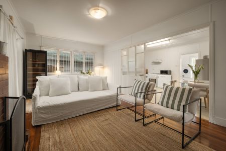 Quiet Family Home in a Ideal Location - Photo 3