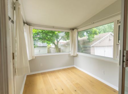 For Lease - 15 Dalecrest Drive, Toronto, Ontario - Photo 2