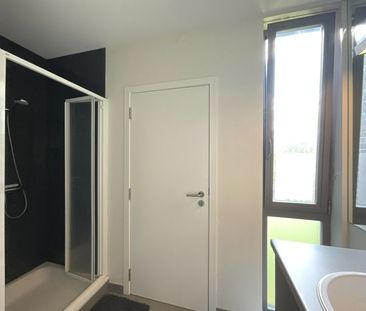 Mooi duplex-appartement met 3 slaapkamers en 2 badkamers nabij centrum Melsele - Foto 2