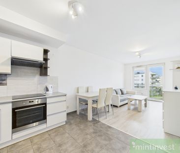 Dwa pokoje z garażem na strzeżonym osiedlu - Zdjęcie 1