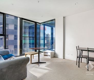 Fully Furnished 2-Bedroom Apartment in Bouverie Street – Prime Carl... - Photo 1