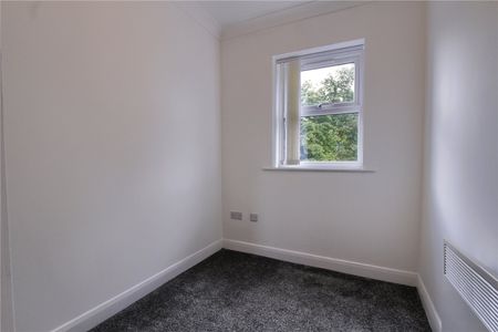 2 bed apartment to rent in Croft Road, Eaglescliffe, TS16 - Photo 2