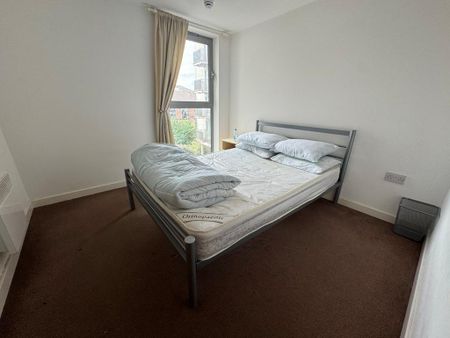 2 bedroom flat to rent - Photo 2