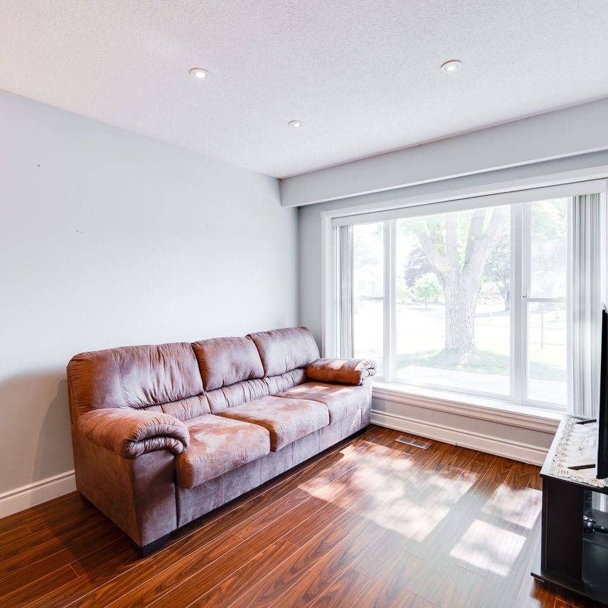For Lease - 1 Harrison Court, Whitby, Ontario - Photo 1