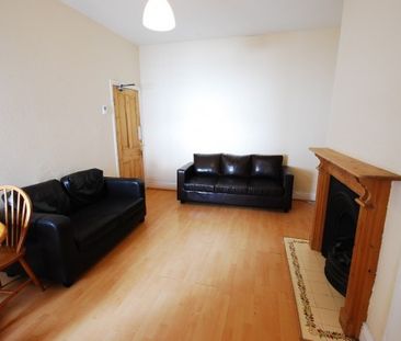 2 Bed - Bayswater Road, Jesmond - Photo 4