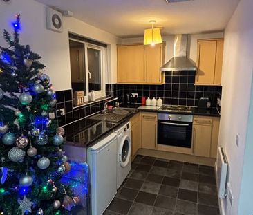 1 Bed Flat, Pendennis Road, BS16 - Photo 3